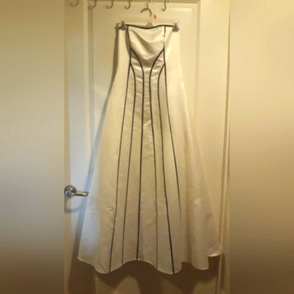 Beautiful Jessica McClintock Prom Evening Gown